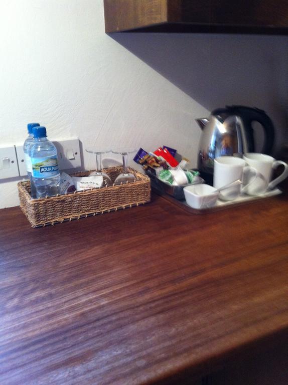Thatched Farm Bed And Breakfast 伍德布里奇 外观 照片